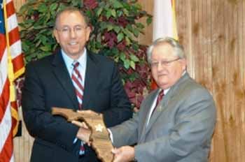 Florida Representative Snyder Gets Sheriffs Association Leadership Award 2
