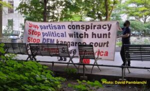 legal battle protest outside manhattan criminal court. photo: david pambianchi